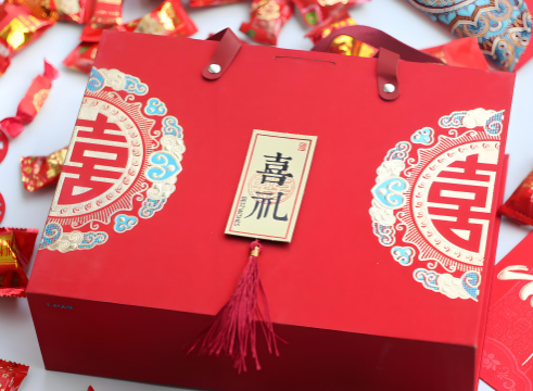 彩礼本质是附条件的赠与，以婚姻缔结为目的，而非牟利工具